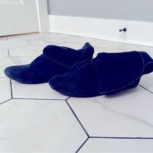 Navy Suede Nine West Size 7.5 Booties